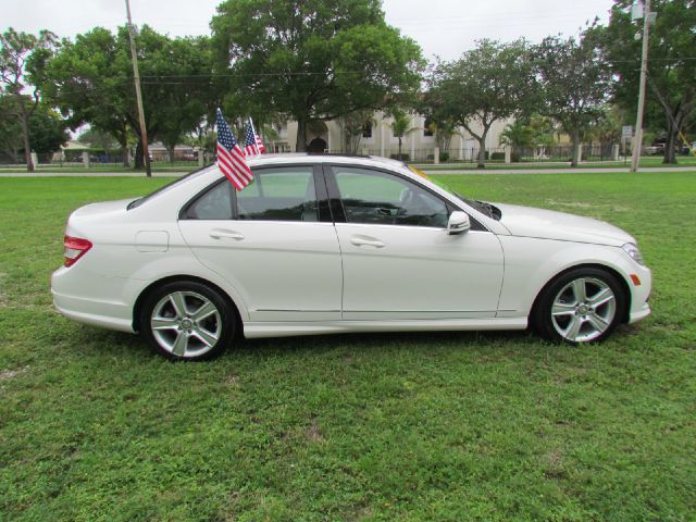 2010 Mercedes-Benz C-Class 2WD Crew Cab 143.5 LTZ