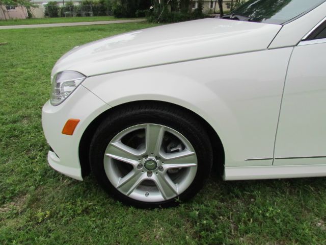 2010 Mercedes-Benz C-Class 2WD Crew Cab 143.5 LTZ