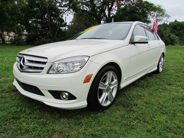 2010 Mercedes-Benz C-Class 2WD Crew Cab 143.5 LTZ