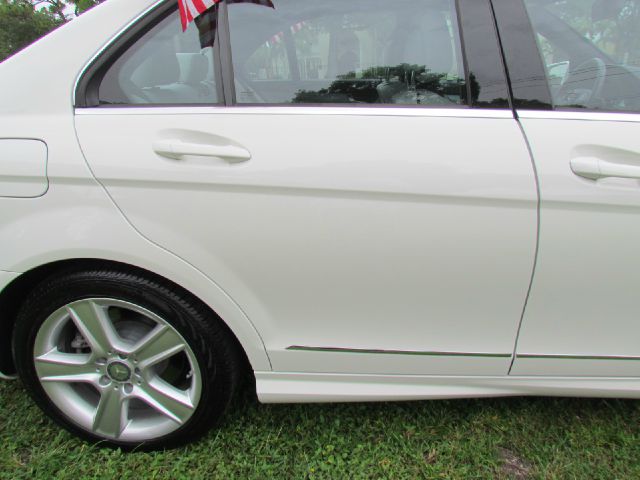 2010 Mercedes-Benz C-Class 2WD Crew Cab 143.5 LTZ