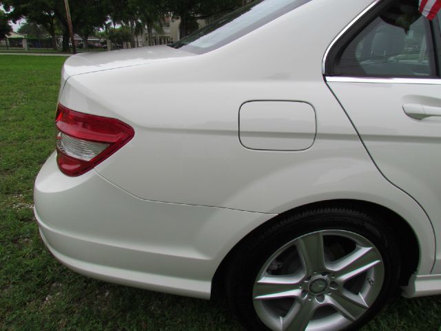 2010 Mercedes-Benz C-Class 2WD Crew Cab 143.5 LTZ