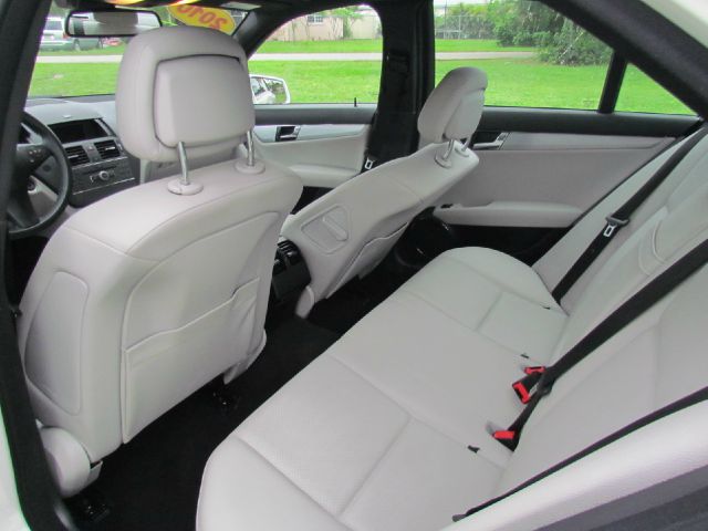 2010 Mercedes-Benz C-Class 2WD Crew Cab 143.5 LTZ