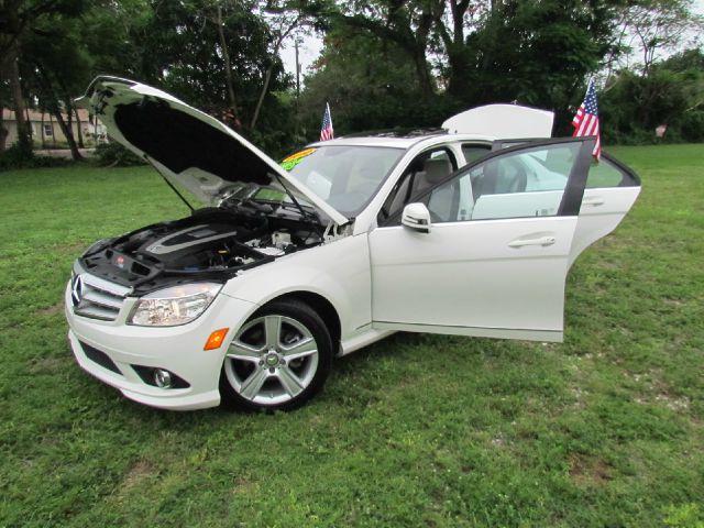 2010 Mercedes-Benz C-Class 2WD Crew Cab 143.5 LTZ