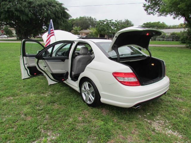 2010 Mercedes-Benz C-Class 2WD Crew Cab 143.5 LTZ