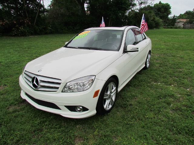 2010 Mercedes-Benz C-Class 2WD Crew Cab 143.5 LTZ