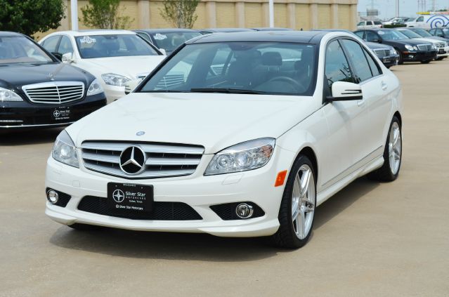 2010 Mercedes-Benz C-Class 1500 Rear-wheel Drive