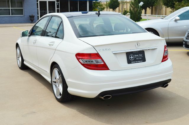 2010 Mercedes-Benz C-Class 1500 Rear-wheel Drive