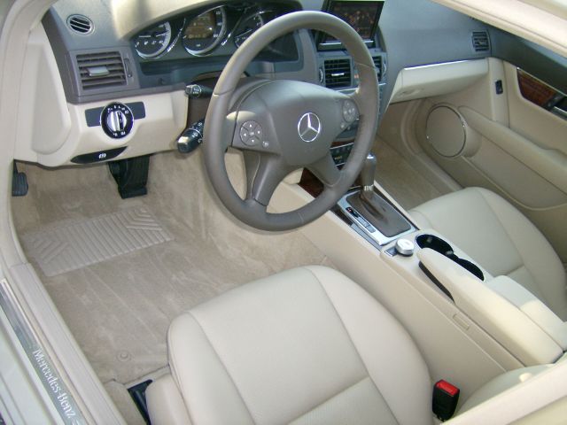 2010 Mercedes-Benz C-Class 545ia W/ Navi