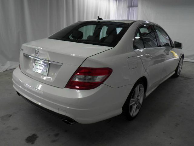 2010 Mercedes-Benz C-Class 2WD Crew Cab 143.5 LTZ