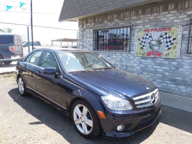 2010 Mercedes-Benz C-Class 2WD Crew Cab 143.5 LTZ