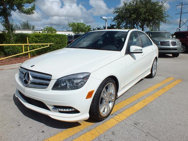 2011 Mercedes-Benz C-Class 4dr Sdn Manual (natl)