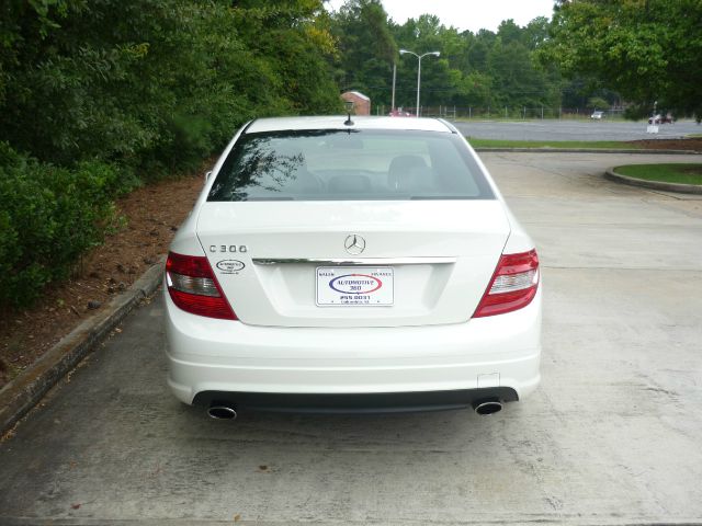 2011 Mercedes-Benz C-Class 2WD Crew Cab 143.5 LTZ