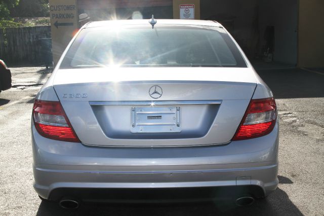 2011 Mercedes-Benz C-Class Crewcab Denali AWD