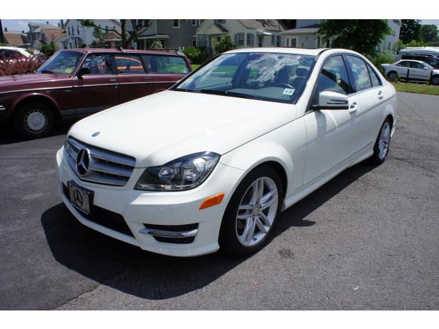 2012 Mercedes-Benz C-Class SWB