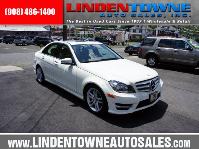 2012 Mercedes-Benz C-Class SWB