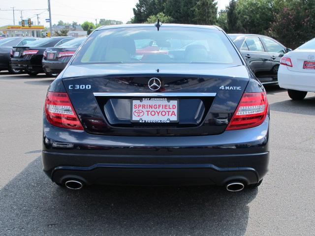 2012 Mercedes-Benz C-Class 4dr Sdn Manual (natl)