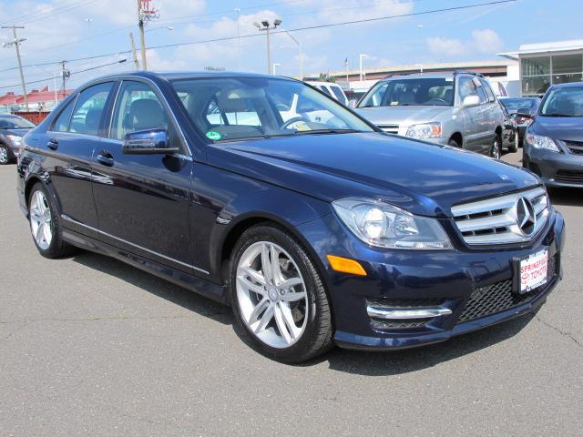 2012 Mercedes-Benz C-Class 4dr Sdn Manual (natl)