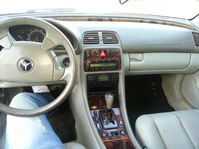 1999 Mercedes-Benz CLK-Class 7-passenger