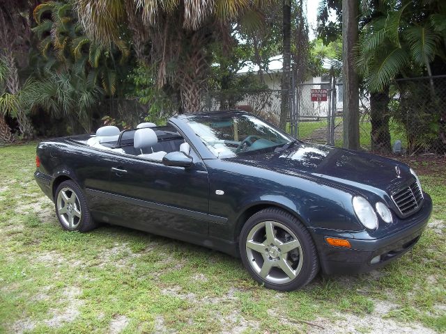 1999 Mercedes-Benz CLK-Class 7-passenger