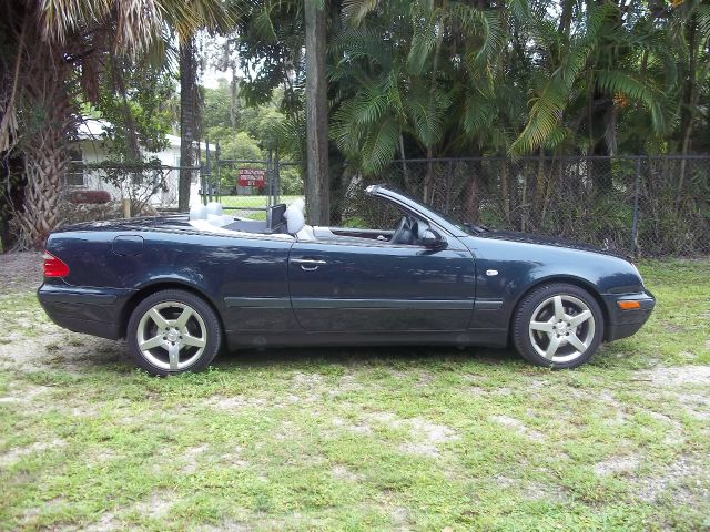 1999 Mercedes-Benz CLK-Class 7-passenger