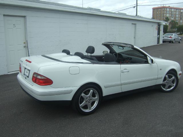 1999 Mercedes-Benz CLK-Class 7-passenger