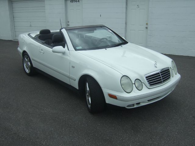 1999 Mercedes-Benz CLK-Class 7-passenger