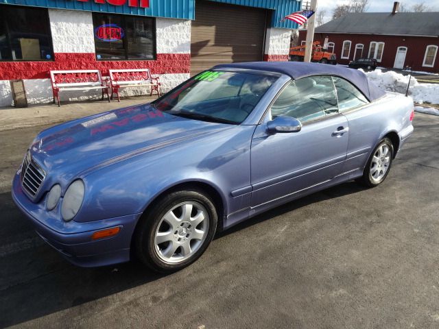 2000 Mercedes-Benz CLK-Class 7-passenger