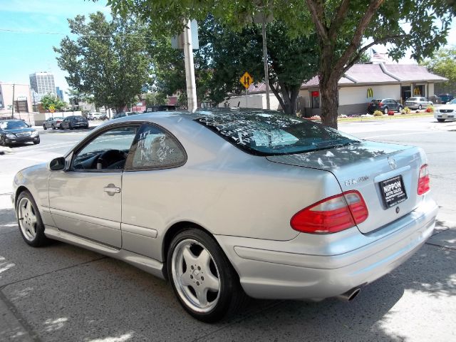 2000 Mercedes-Benz CLK-Class XLE V6