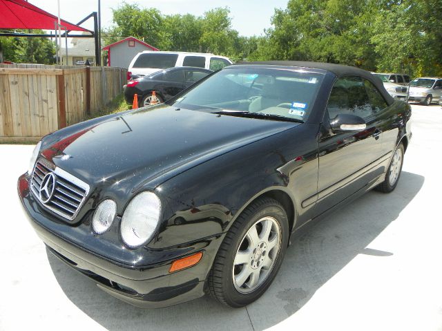 2000 Mercedes-Benz CLK-Class 7-passenger