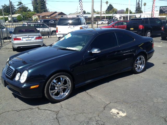 2001 Mercedes-Benz CLK-Class XLE V6