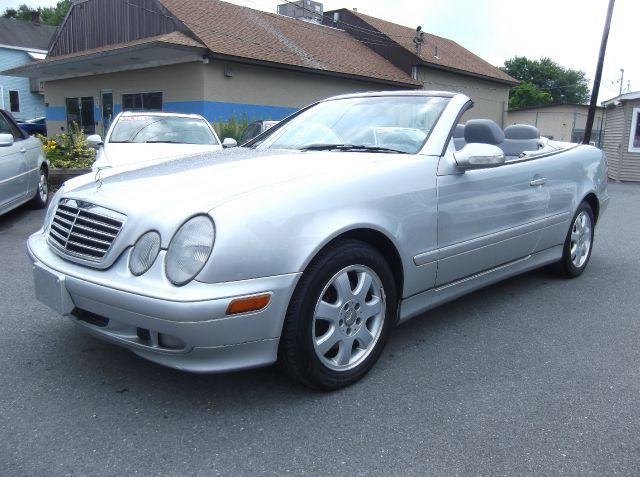 2001 Mercedes-Benz CLK-Class 7-passenger