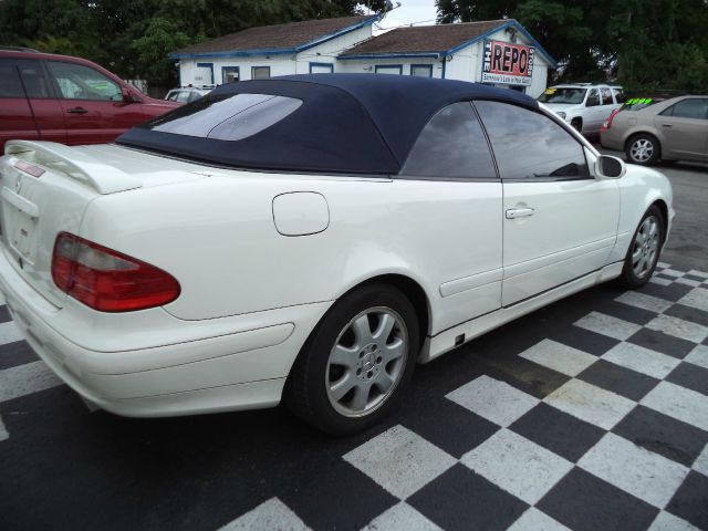 2002 Mercedes-Benz CLK-Class 7-passenger