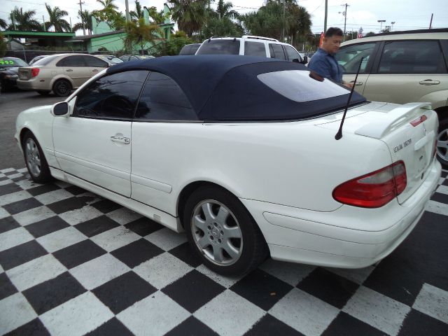 2002 Mercedes-Benz CLK-Class 7-passenger