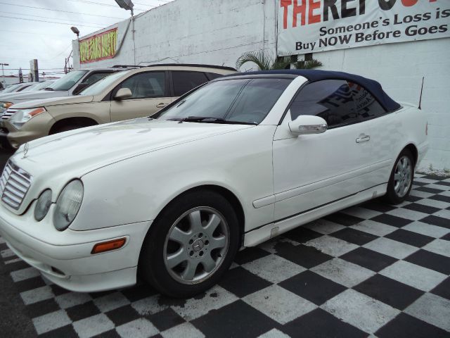 2002 Mercedes-Benz CLK-Class 7-passenger