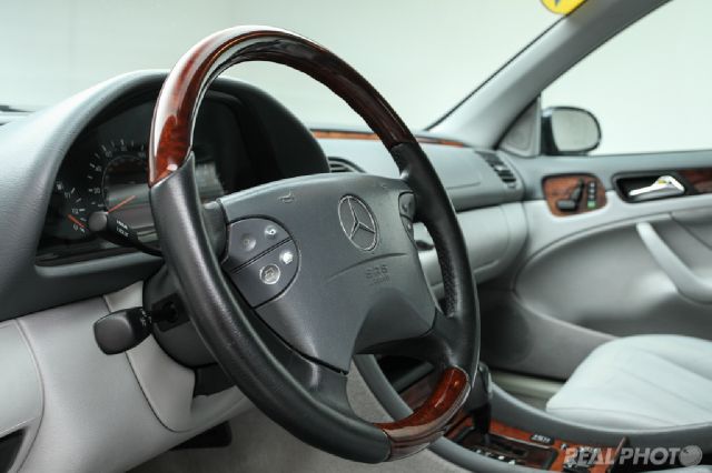 2002 Mercedes-Benz CLK-Class 7-passenger