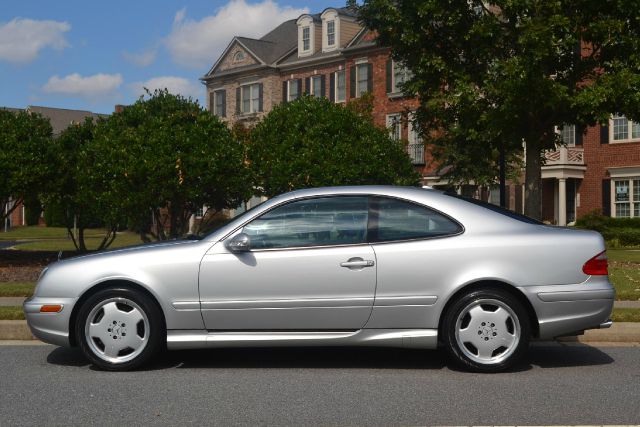 2002 Mercedes-Benz CLK-Class Supercab 145 STX 4WD