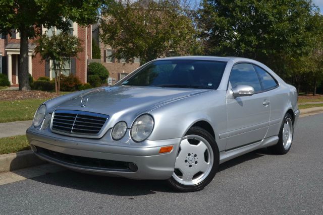 2002 Mercedes-Benz CLK-Class Supercab 145 STX 4WD