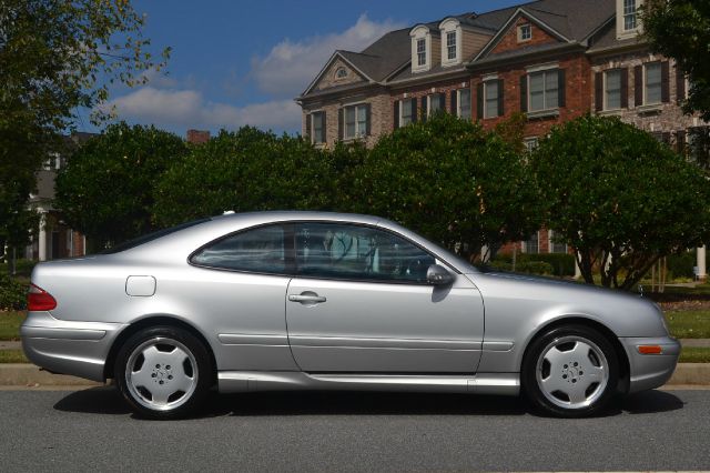 2002 Mercedes-Benz CLK-Class Supercab 145 STX 4WD