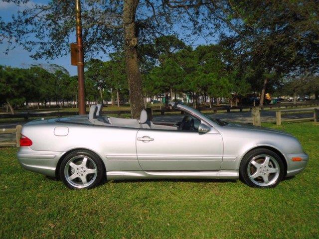 2002 Mercedes-Benz CLK-Class 330ci 2dr Convertible