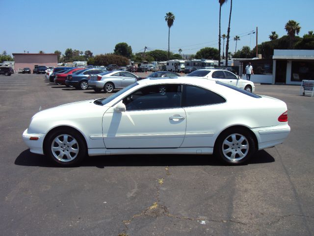 2002 Mercedes-Benz CLK-Class LT 1500 DVD W/monitorflex Fuel 4X4