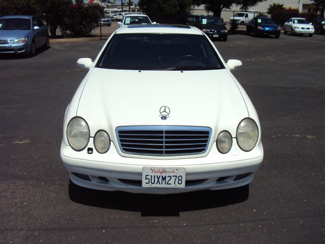 2002 Mercedes-Benz CLK-Class LT 1500 DVD W/monitorflex Fuel 4X4