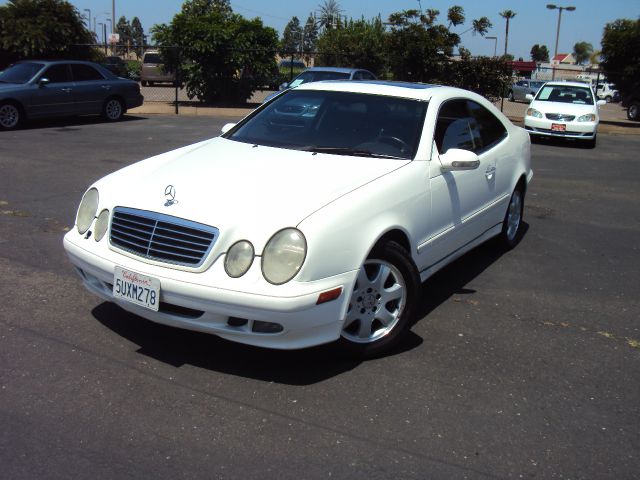 2002 Mercedes-Benz CLK-Class LT 1500 DVD W/monitorflex Fuel 4X4