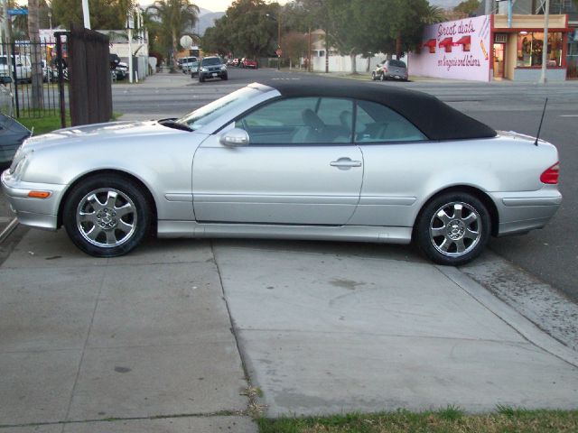 2002 Mercedes-Benz CLK-Class 7-passenger