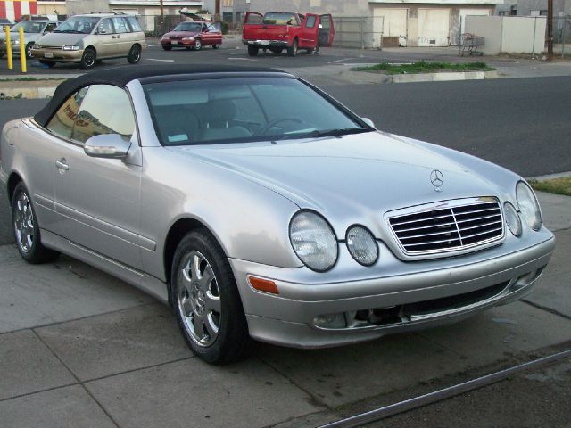 2002 Mercedes-Benz CLK-Class 7-passenger