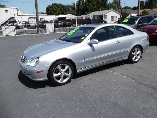 2003 Mercedes-Benz CLK-Class LT 1500 DVD W/monitorflex Fuel 4X4