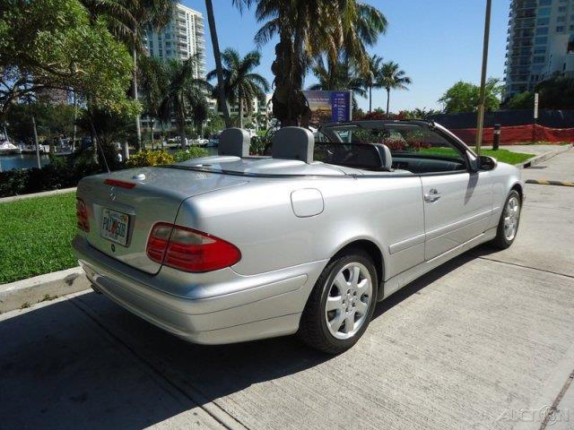 2003 Mercedes-Benz CLK-Class Limited V6