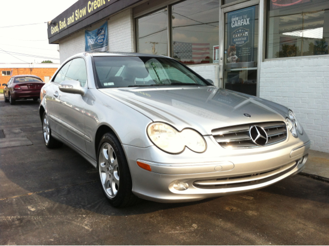 2004 Mercedes-Benz CLK-Class LT 1500 DVD W/monitorflex Fuel 4X4