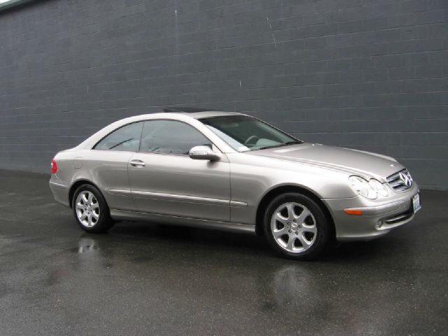 2004 Mercedes-Benz CLK-Class LT 1500 DVD W/monitorflex Fuel 4X4