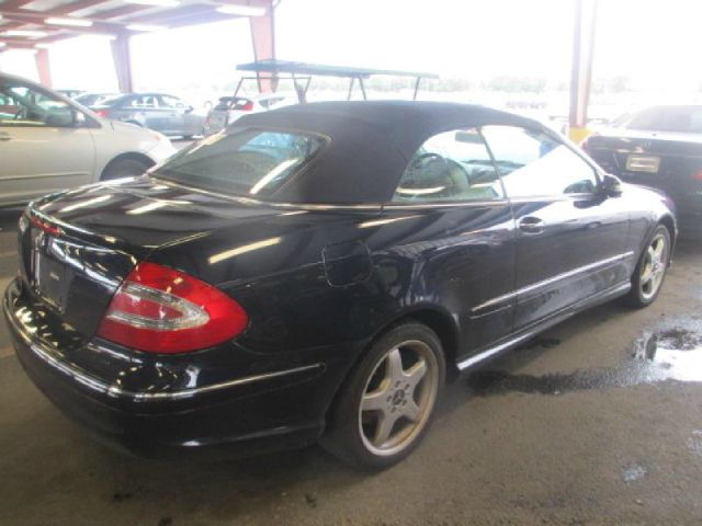 2004 Mercedes-Benz CLK-Class 3.0L Luxury W/moonroofleather