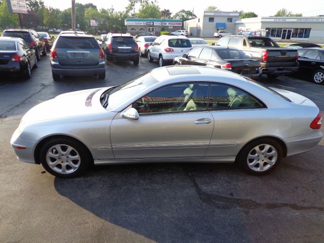 2004 Mercedes-Benz CLK-Class LT 1500 DVD W/monitorflex Fuel 4X4